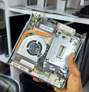 Desktop Computer Lenovo 4GB Intel Core i3 SSD 128GB