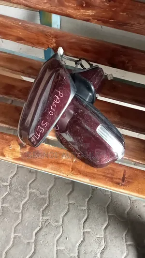 Toyota Passosette Side Mirror