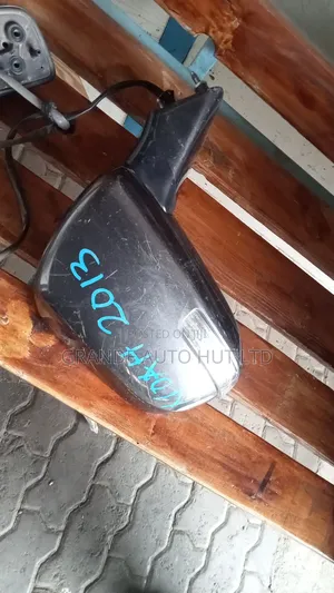 Toyota Noah Side Mirror Zr70