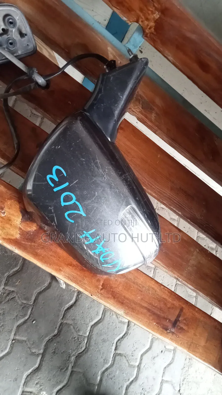 Toyota Noah Side Mirror Zr70