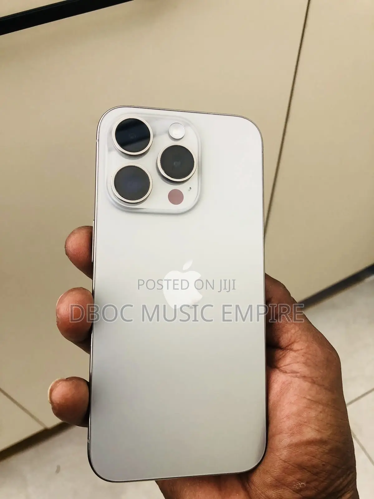 New Apple iPhone 15 Pro Max 256 GB Silver