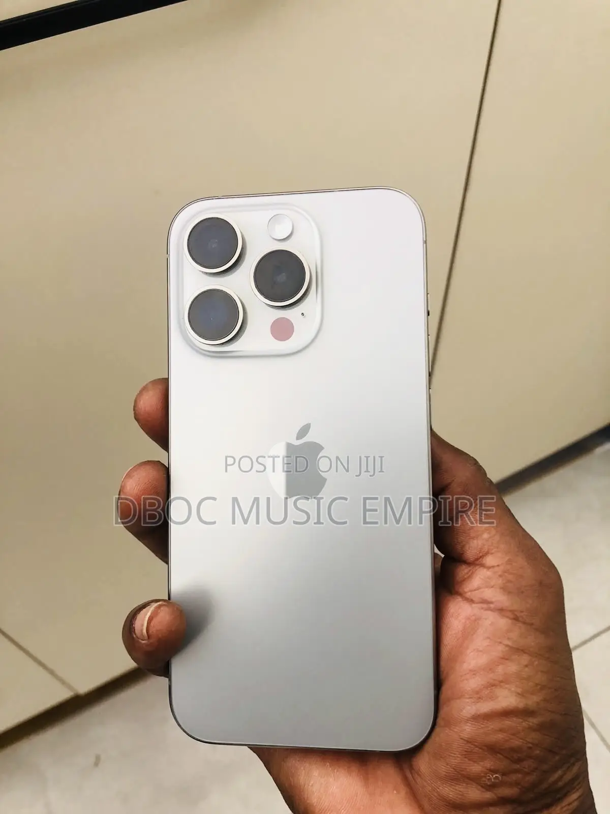 New Apple iPhone 15 Pro Max 256 GB Silver