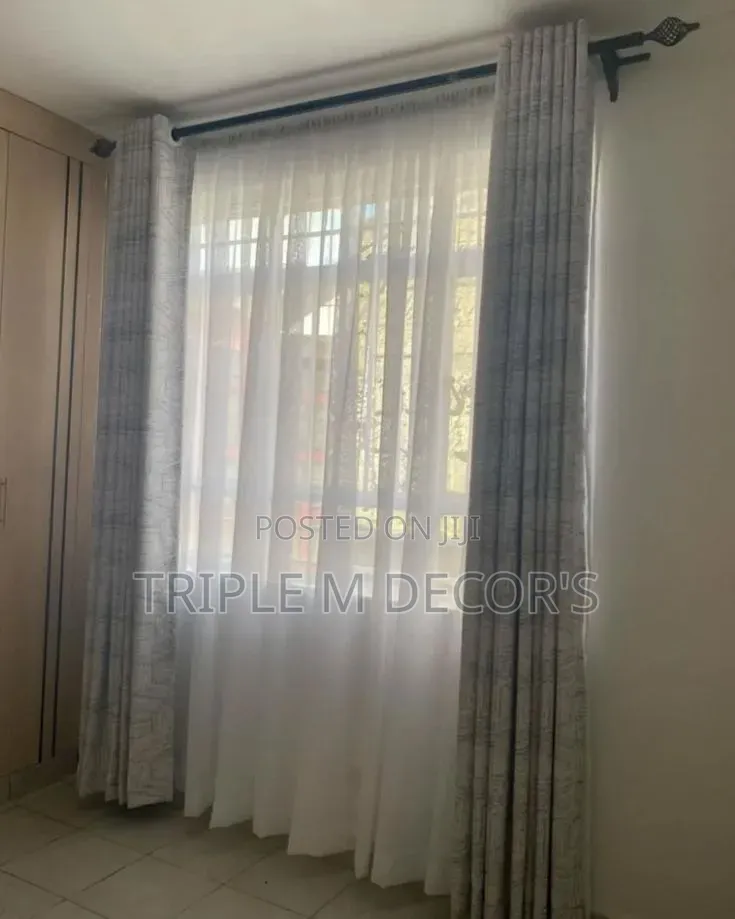 Modern Living Room Curtains With Compacted Gathers