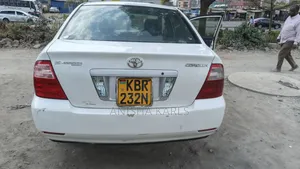 Toyota Corolla 2005 White