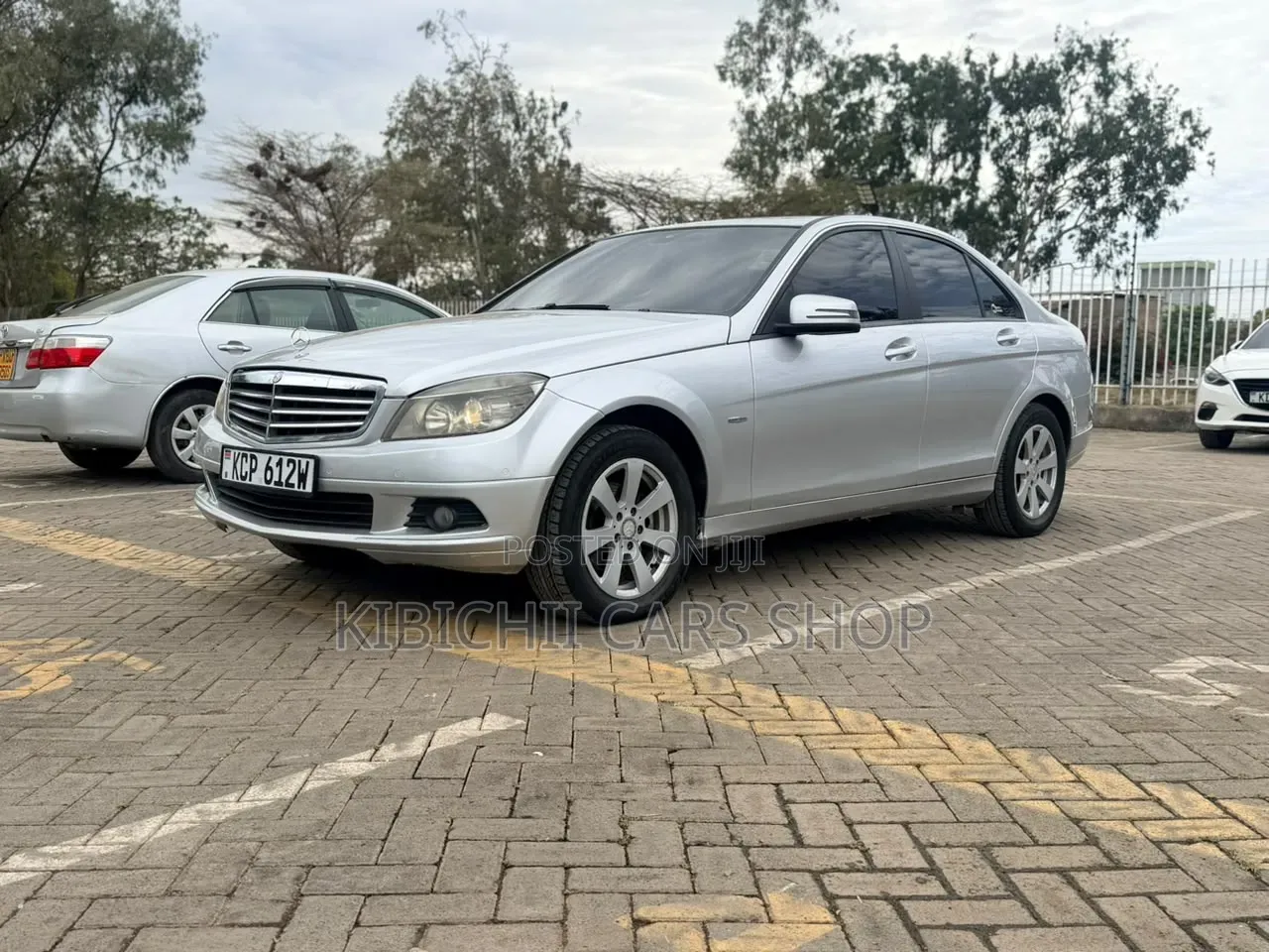 Mercedes-Benz C180 2011 Silver