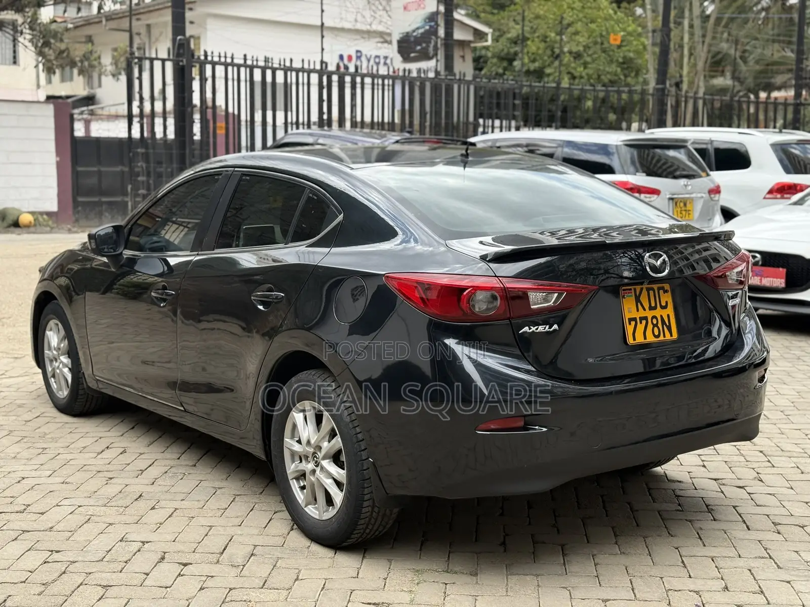 Mazda Axela SV Premium 2014 Black