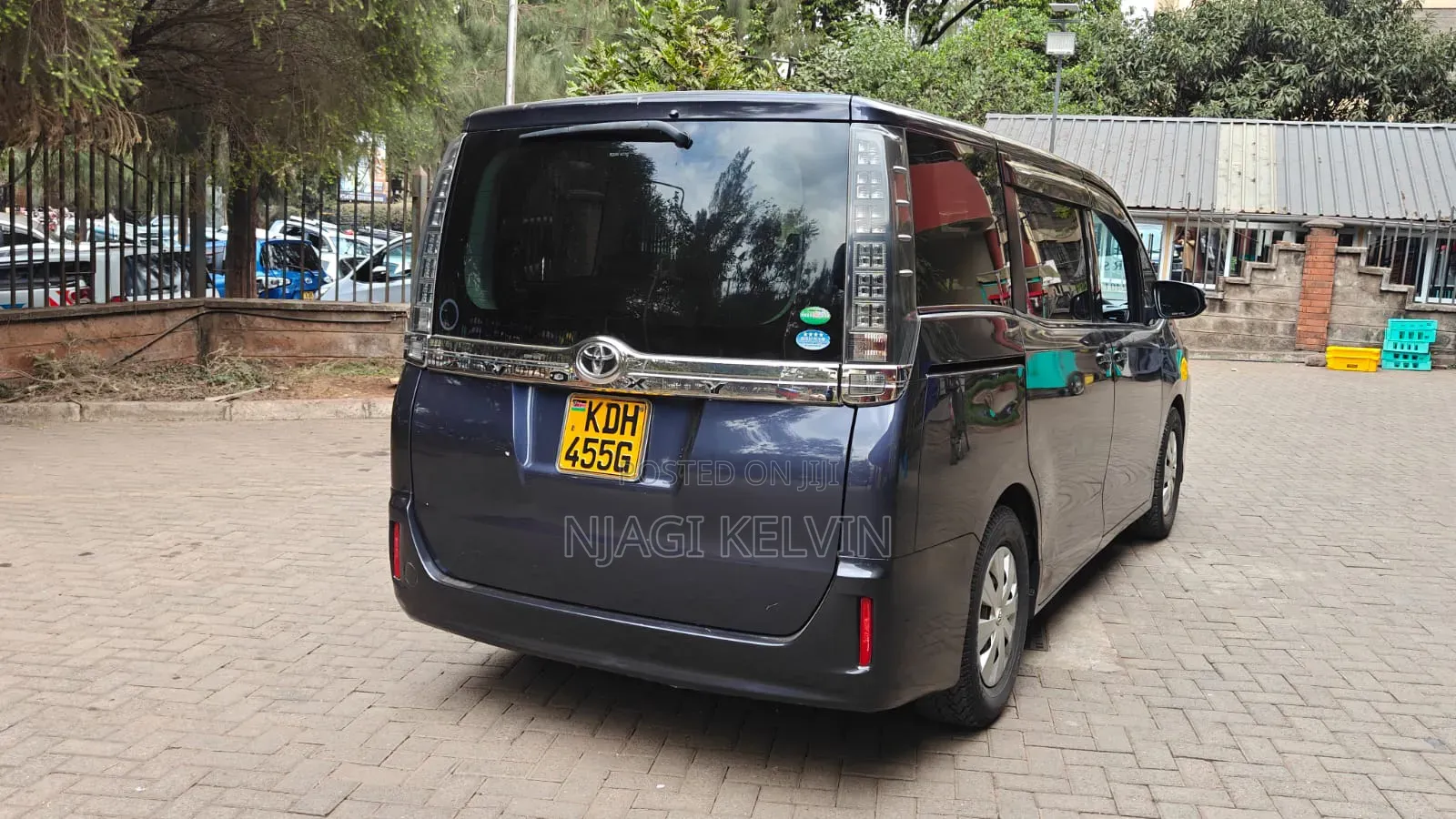 Toyota Noah 2015 Gray