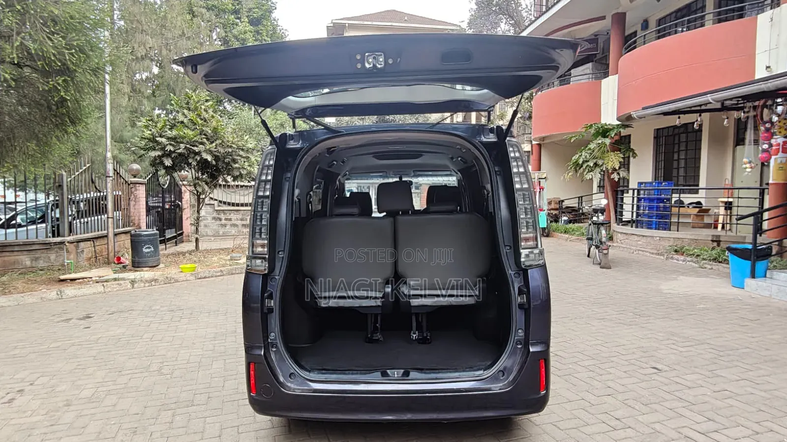 Toyota Noah 2015 Gray