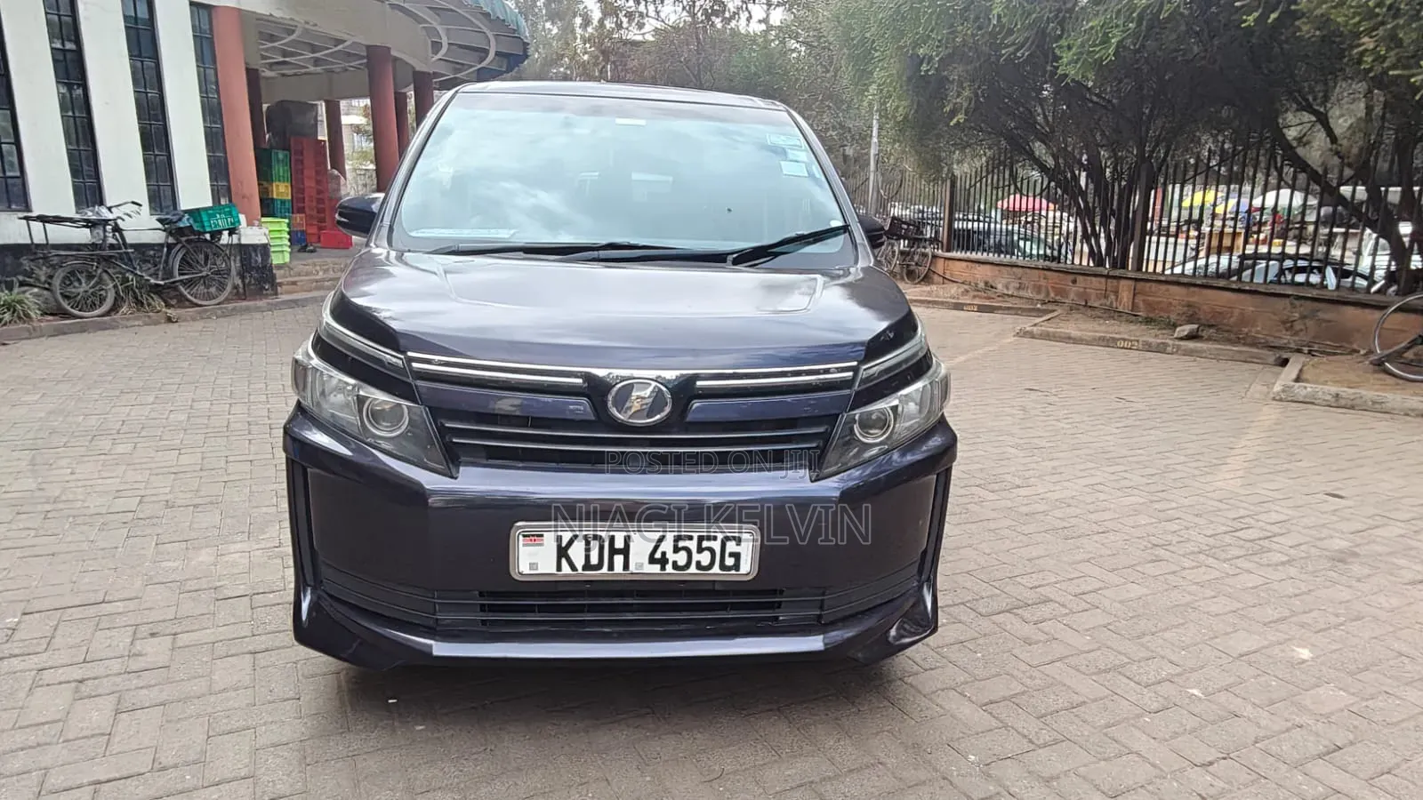 Toyota Noah 2015 Gray