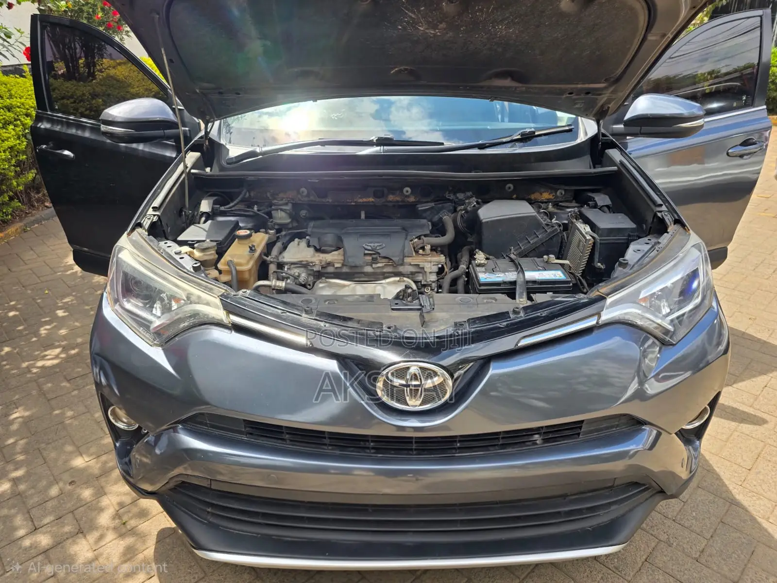 Toyota RAV4 LE 4dr SUV AWD (2.5L 4cyl 6A) 2018 Gray
