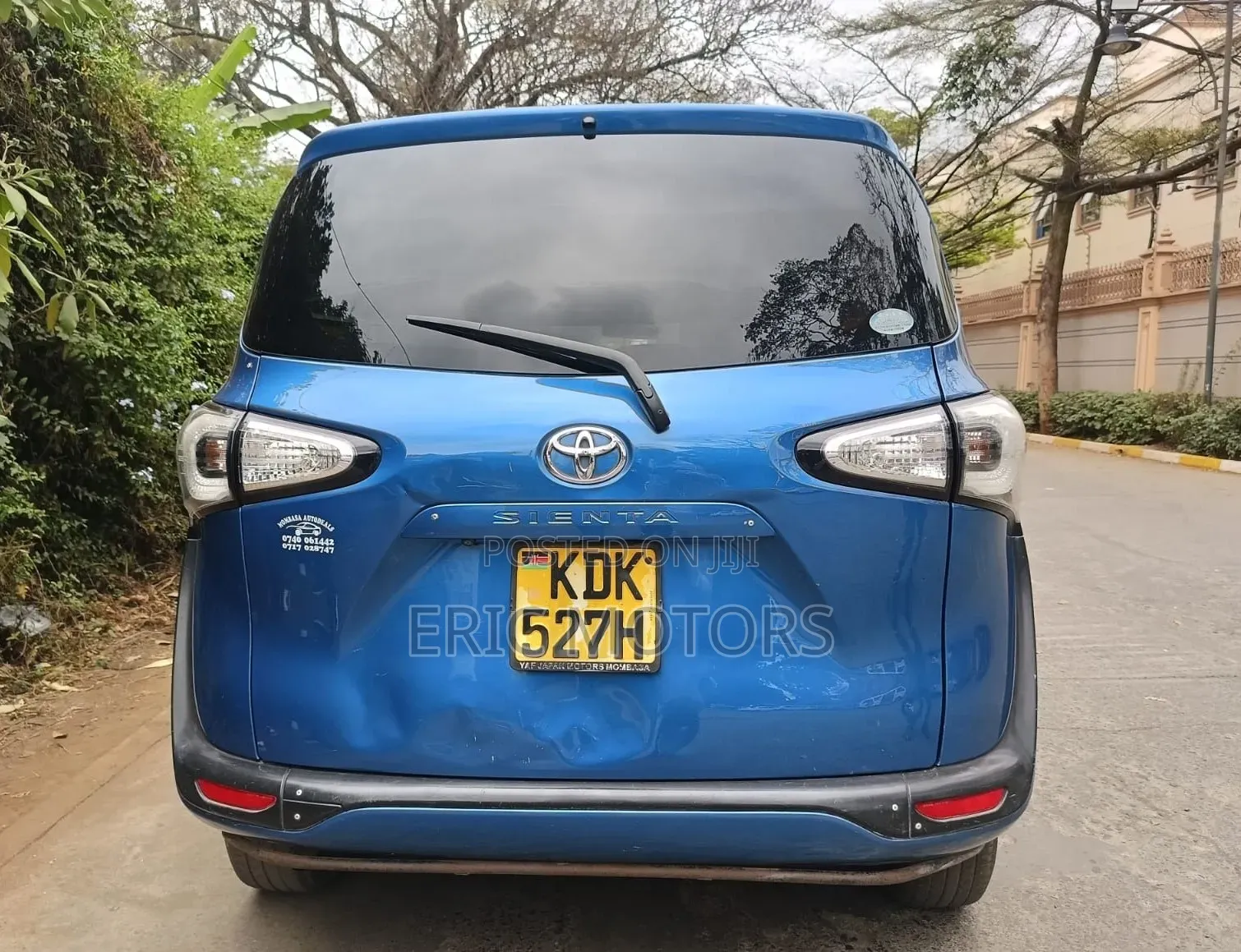 Toyota Sienta 2015 Blue