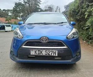 Toyota Sienta 2015 Blue