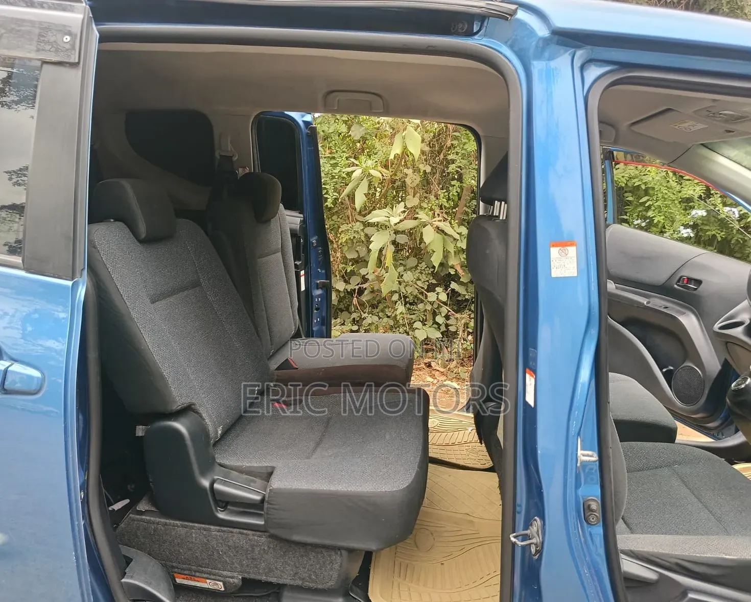 Toyota Sienta 2015 Blue