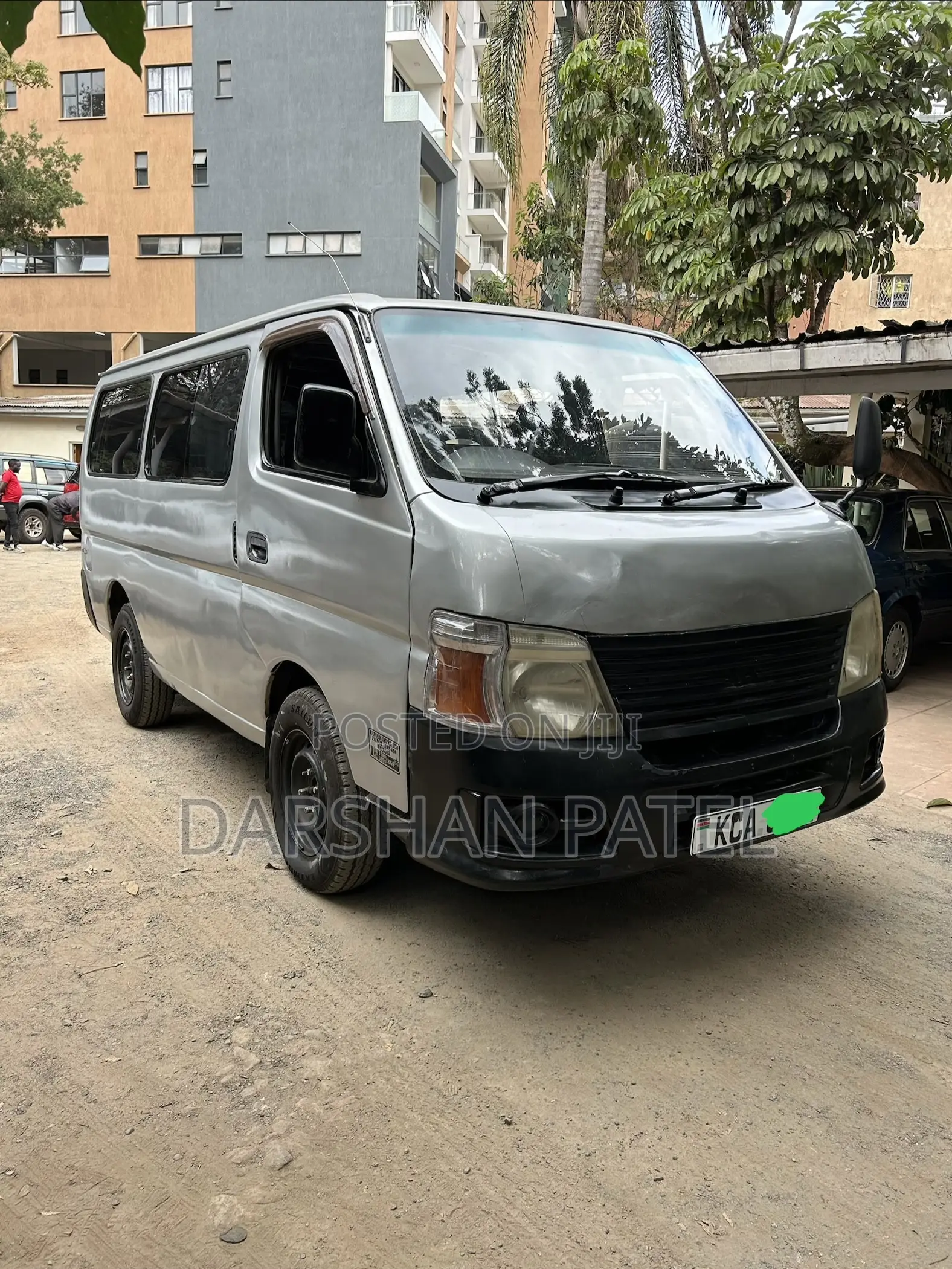 Nissan Caravan (Urvan) 2008 Silver