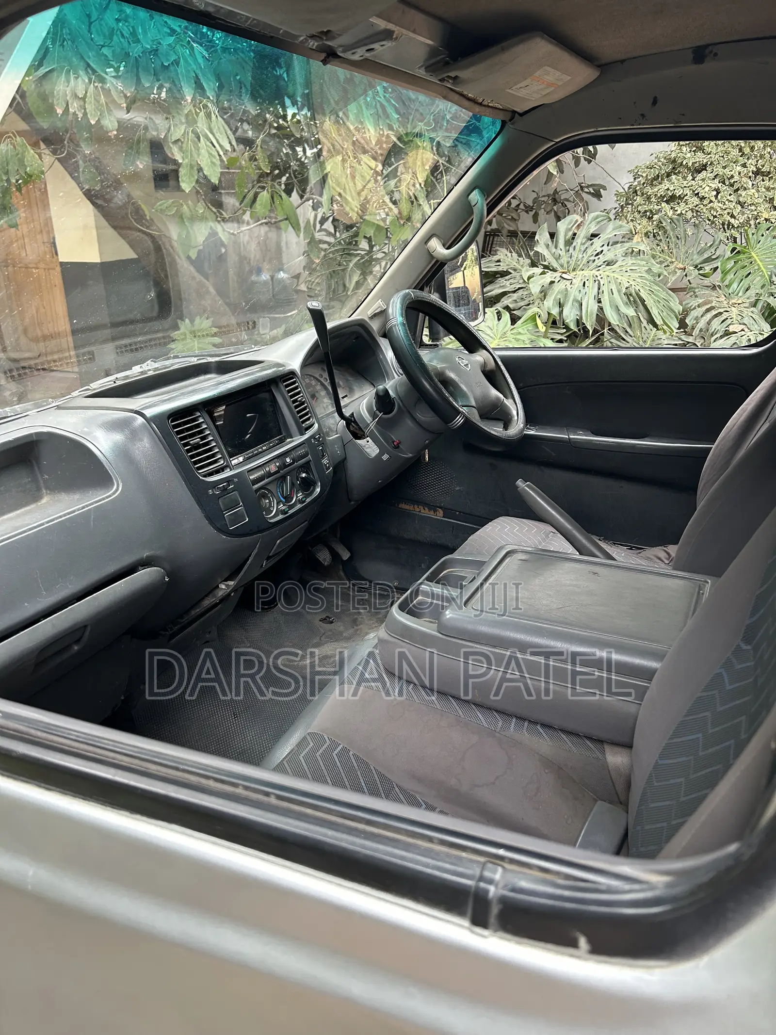 Nissan Caravan (Urvan) 2008 Silver