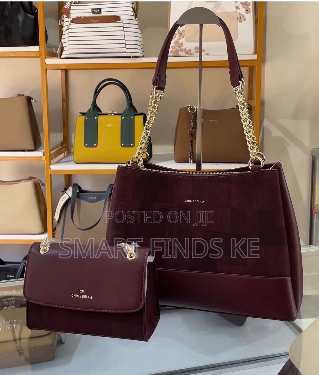 Elegant Handbag Set With Gold Chain Straps