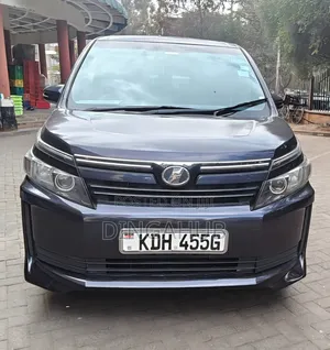 Toyota Voxy 2015 Blue