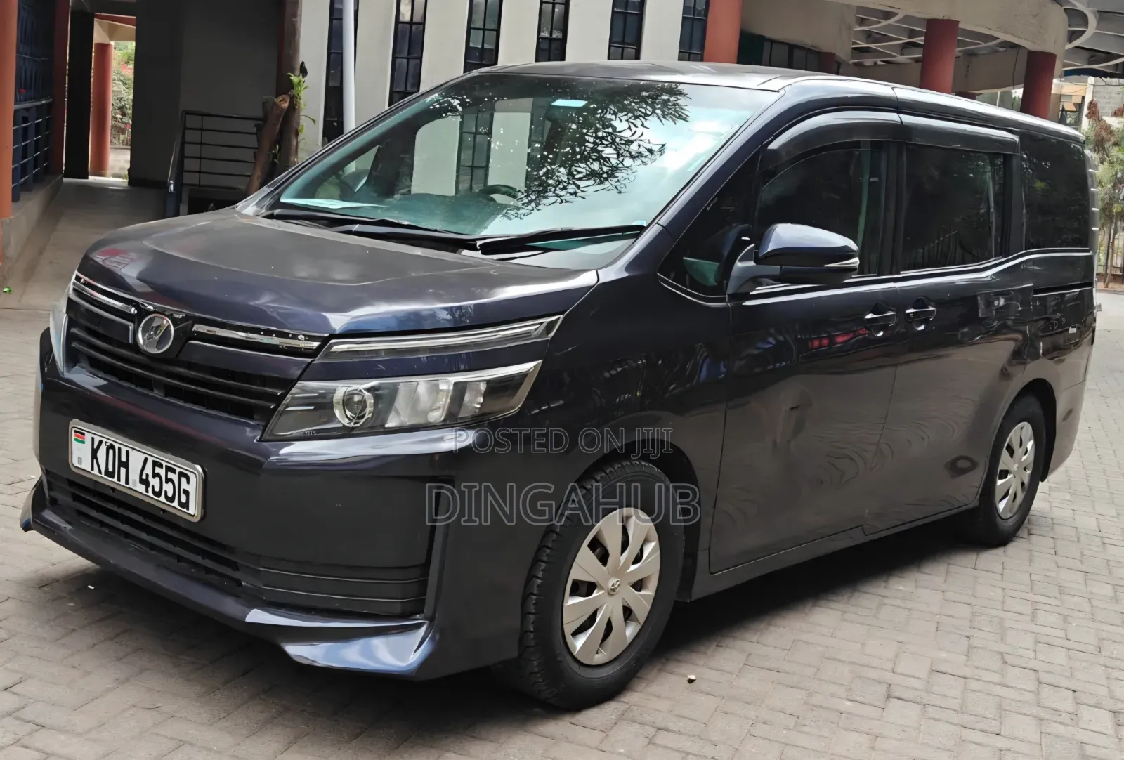 Toyota Voxy 2015 Blue