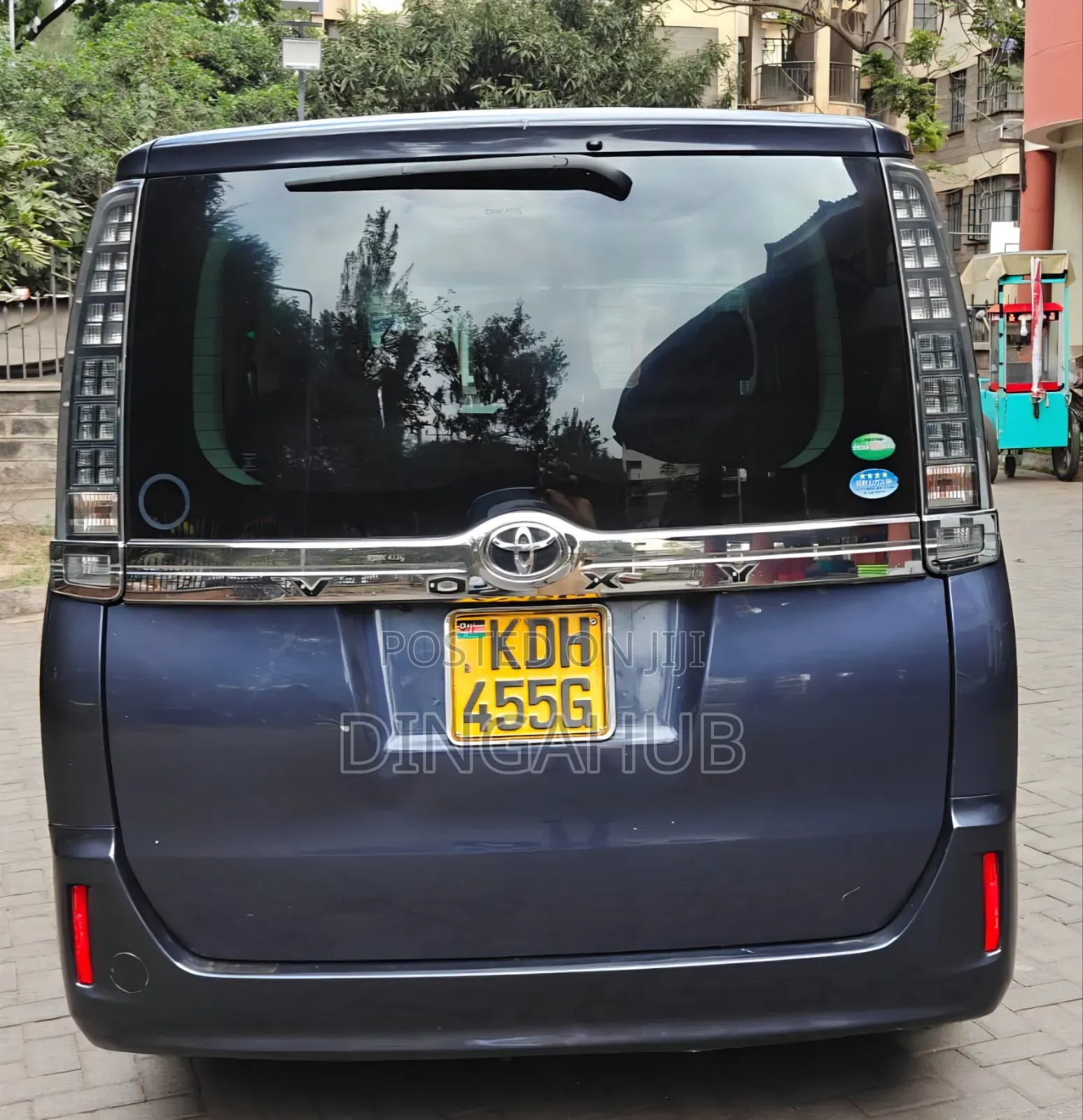 Toyota Voxy 2015 Blue