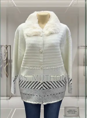 Free Size Faux Fur Collar Knit Cardigan