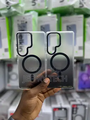 Gradient Matte Transparent Magnetic Cases for the iPhone 17 Pro Max