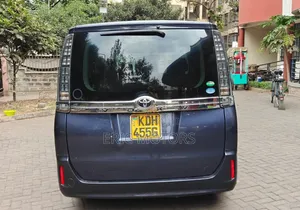Toyota Voxy 2015 Blue