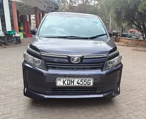 Toyota Voxy 2015 Blue