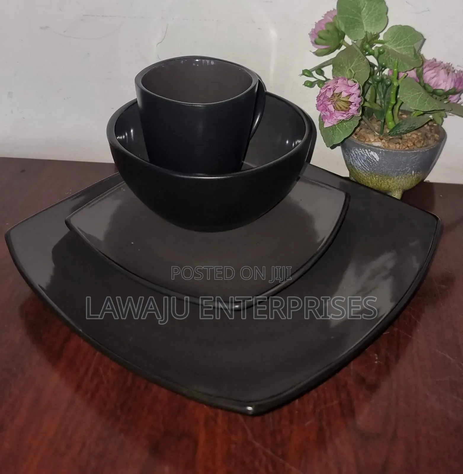 Modern Dinner Set