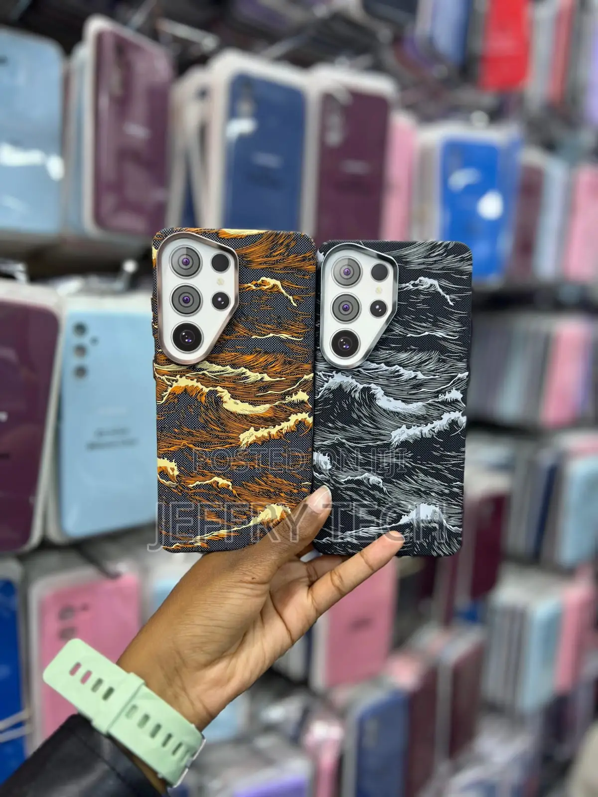 Ocean-Themed Protective Cases Featuring an Tactile iPhone 17 Pro Max