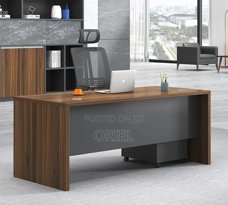 Modern Office Desk – Stylish Spacious Professional Workstation