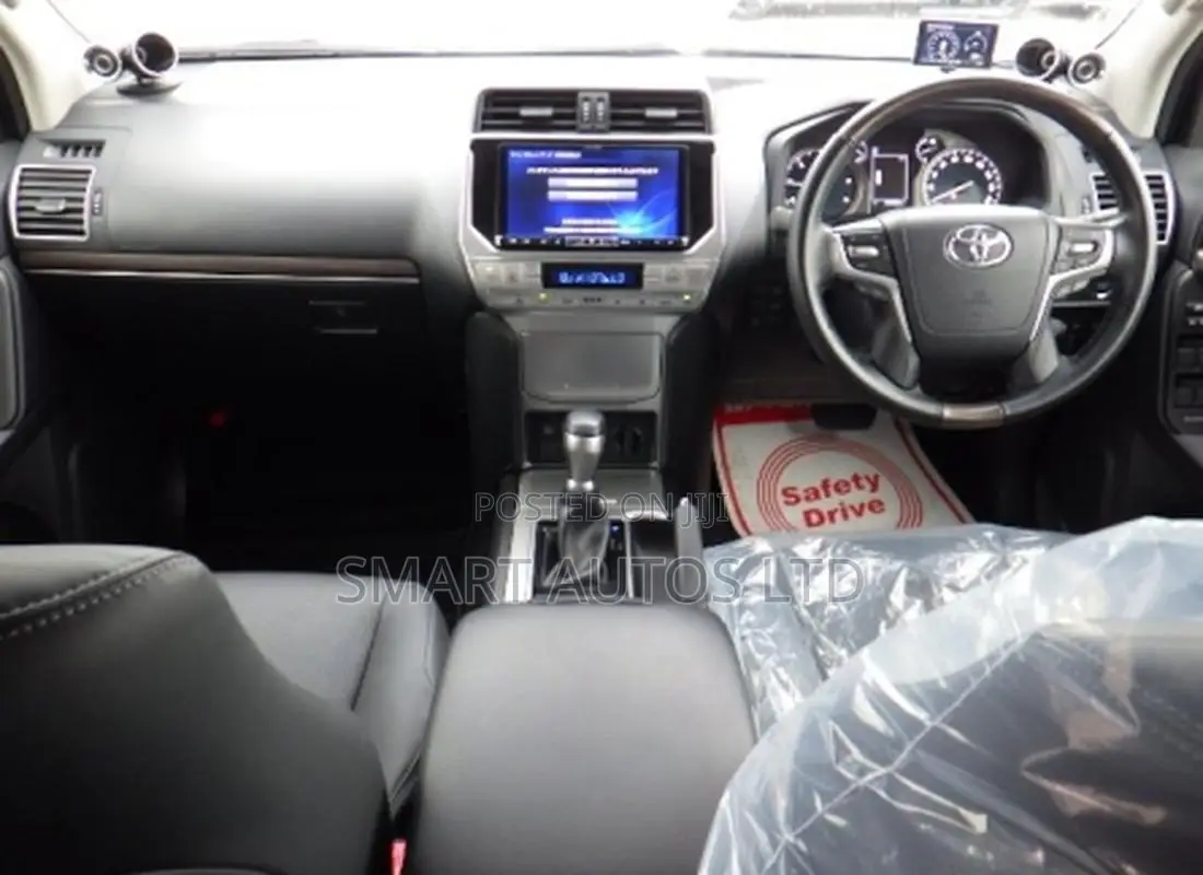 Toyota Land Cruiser 2019 Silver
