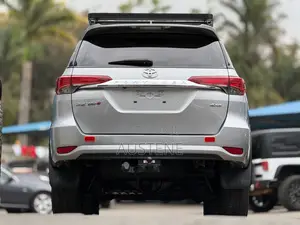 Toyota Fortuner 2019 Silver