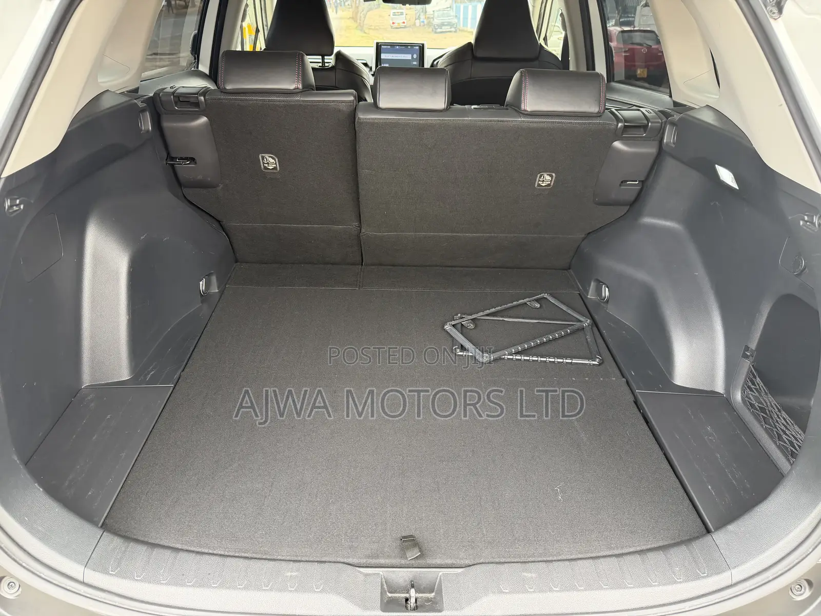 Toyota RAV4 Adventure 2021 White
