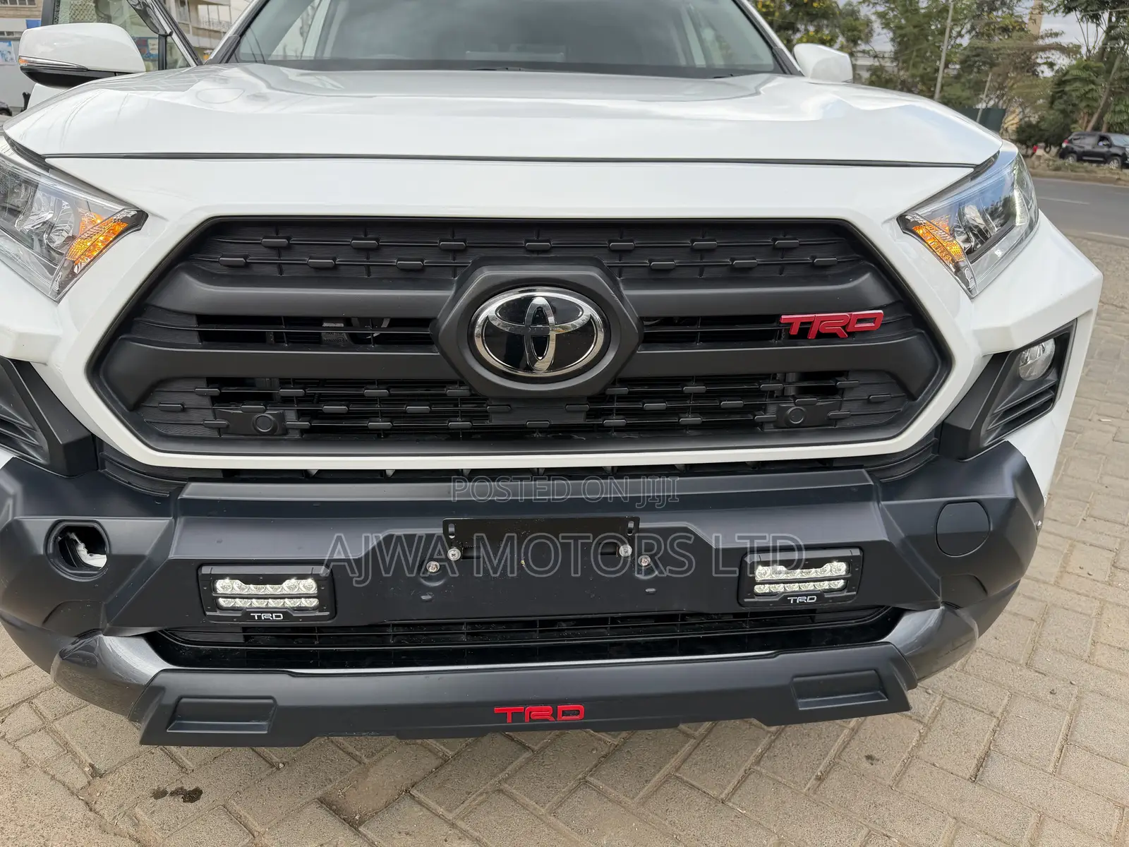 Toyota RAV4 Adventure 2021 White