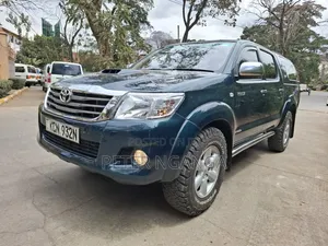 Toyota Hilux 2011 Green