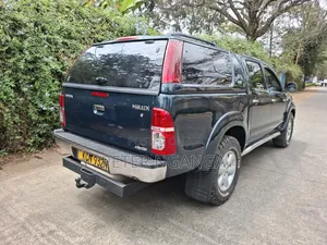 Toyota Hilux 2011 Green