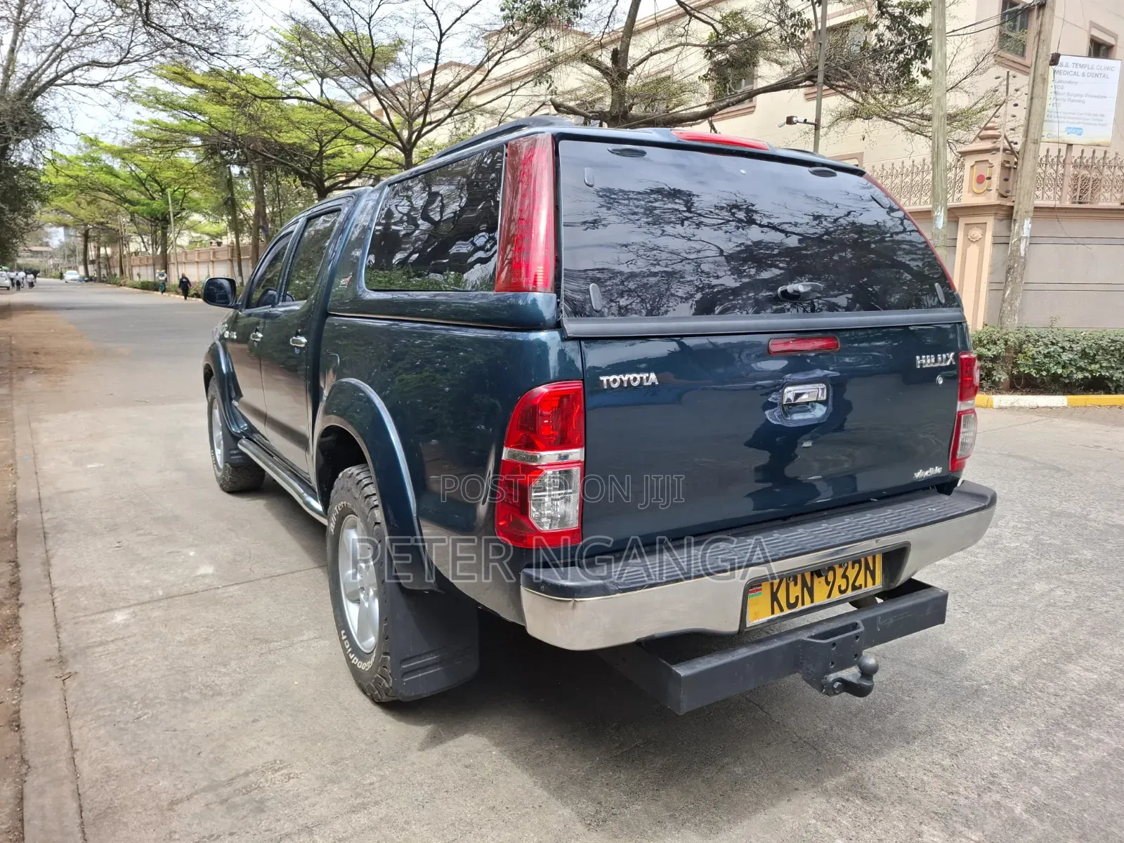 Toyota Hilux 2011 Green