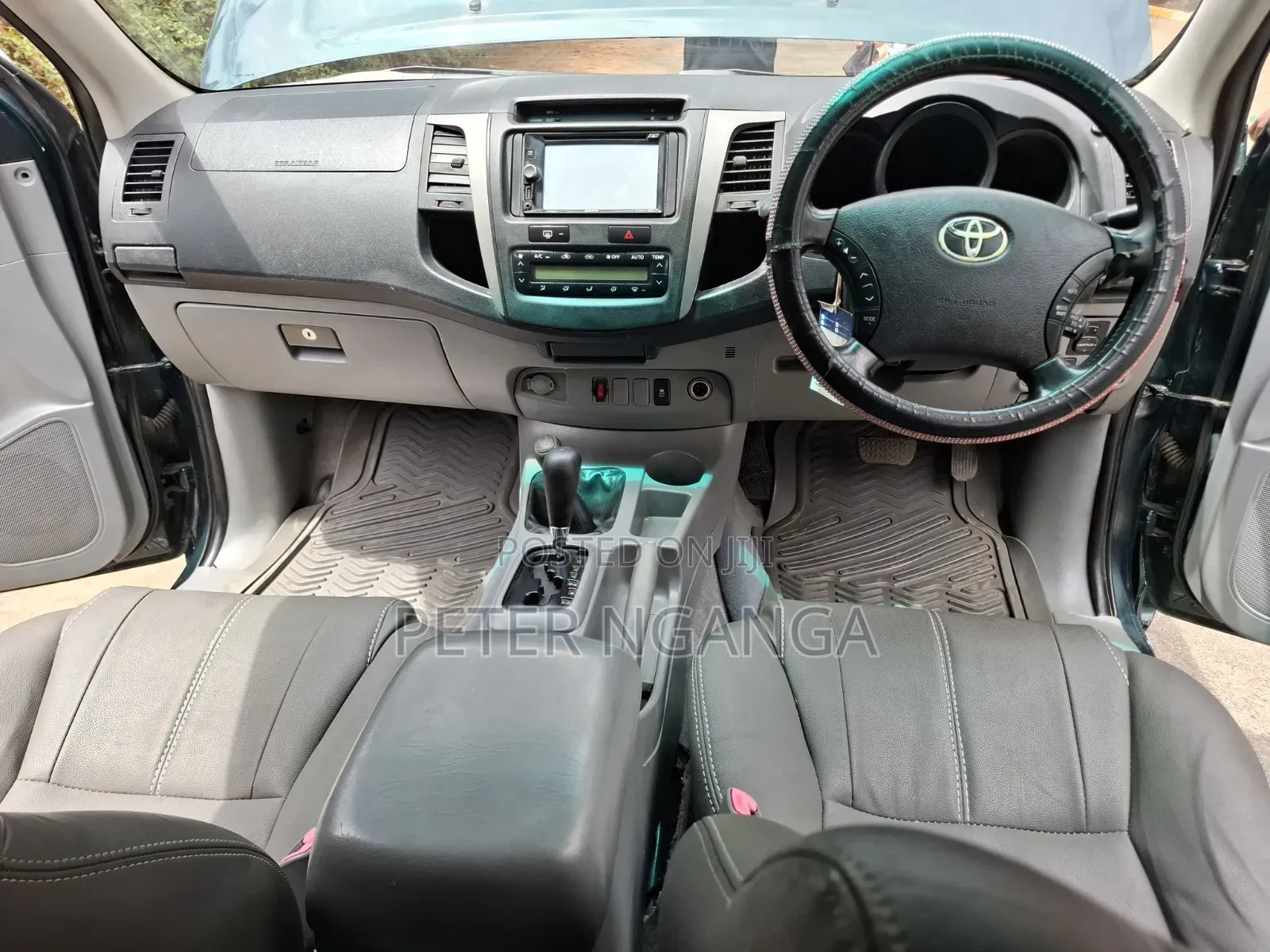Toyota Hilux 2011 Green