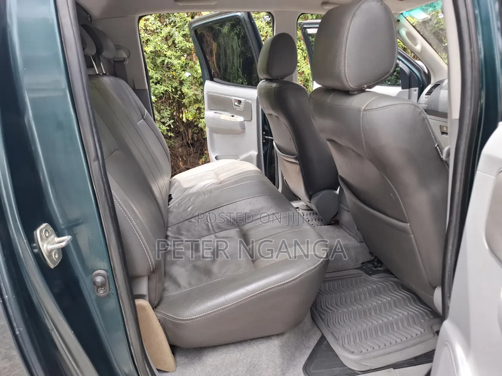 Toyota Hilux 2011 Green