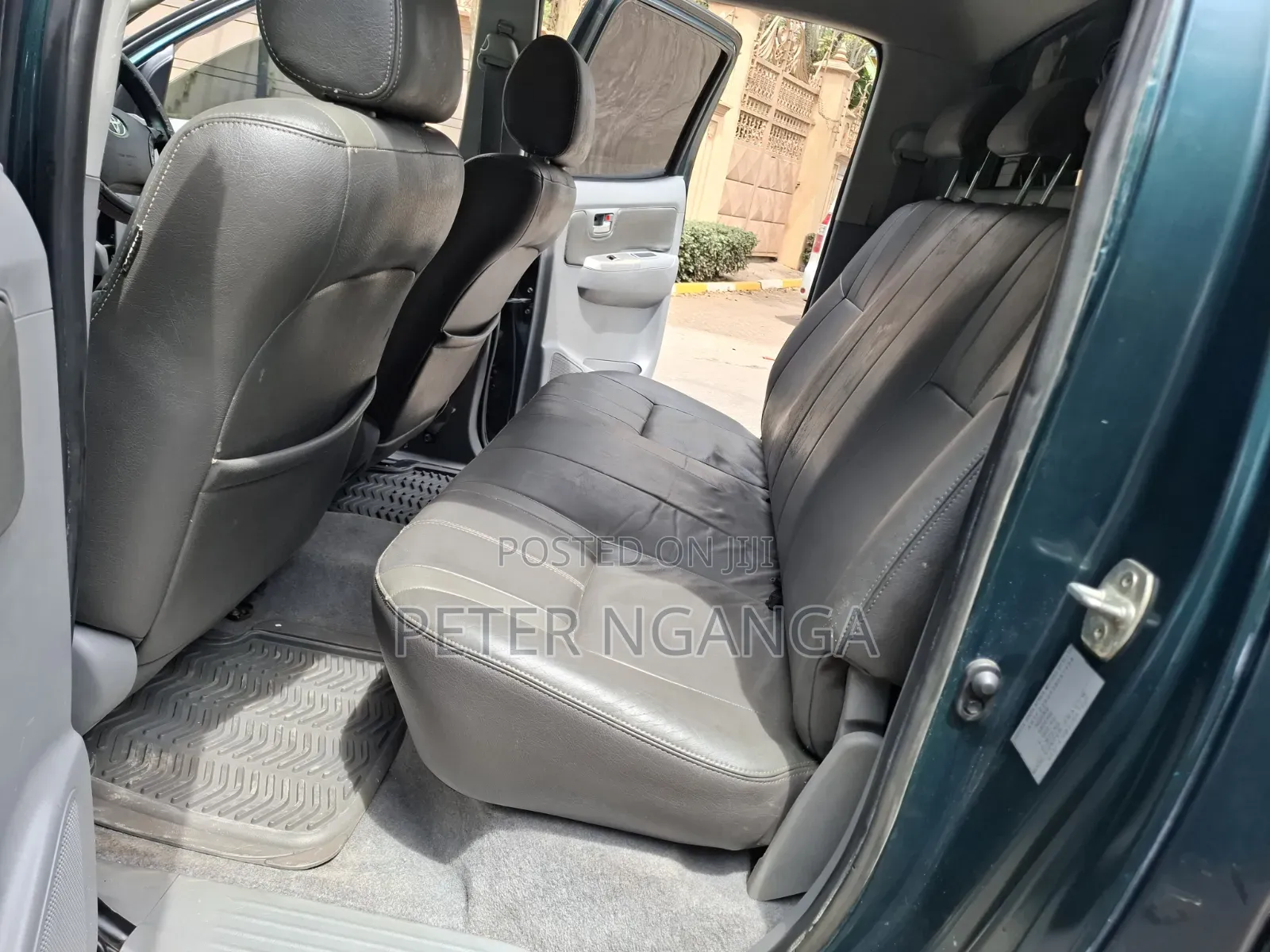 Toyota Hilux 2011 Green