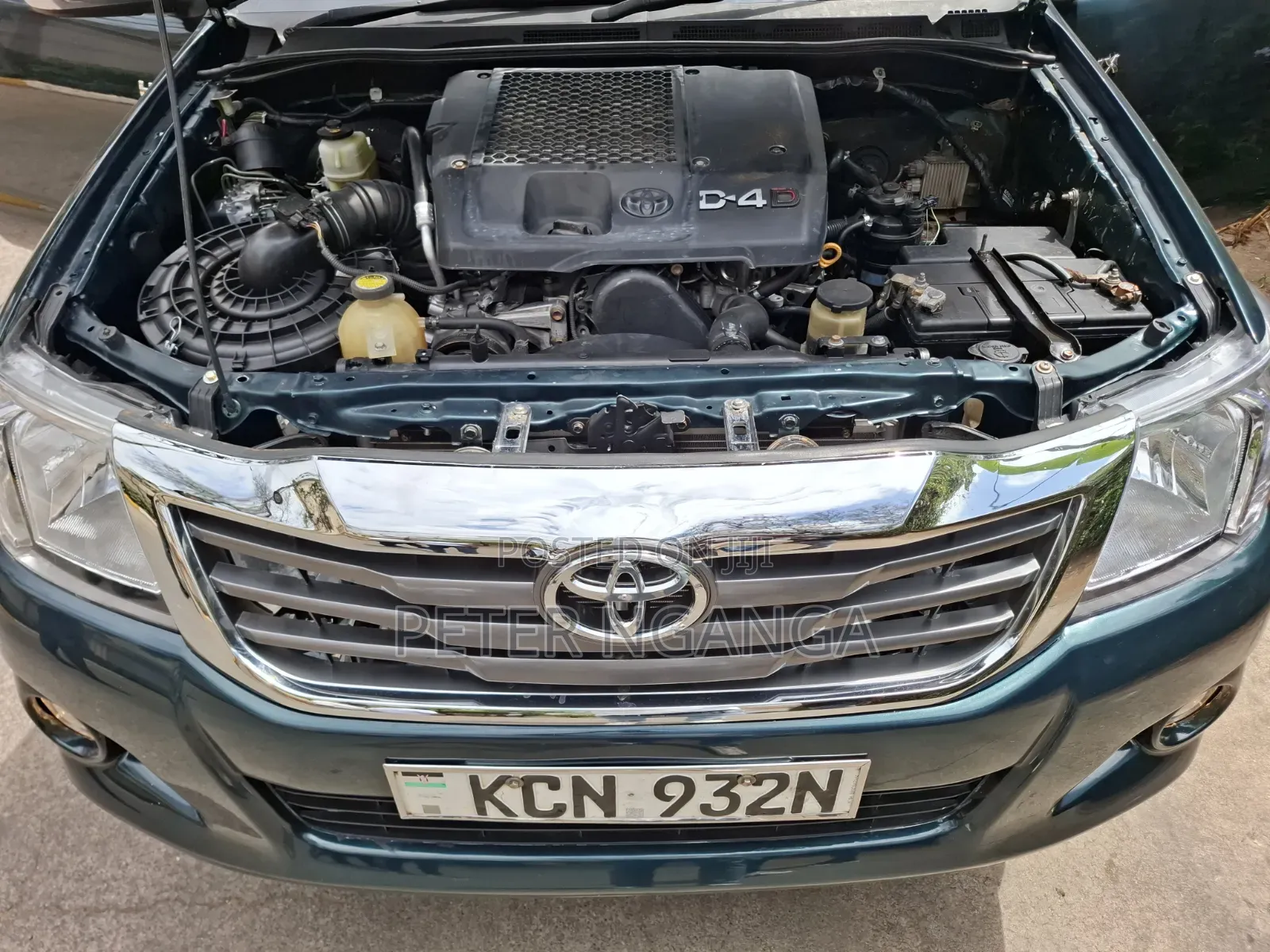 Toyota Hilux 2011 Green