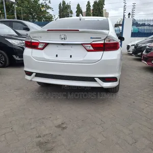 Honda Grace 1.5 Hybrid FWD 2019 White