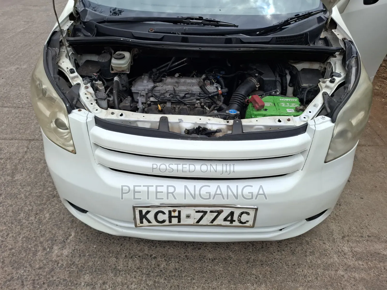 Toyota Noah 2.0 158hp FWD (8 Seater) 2009 White