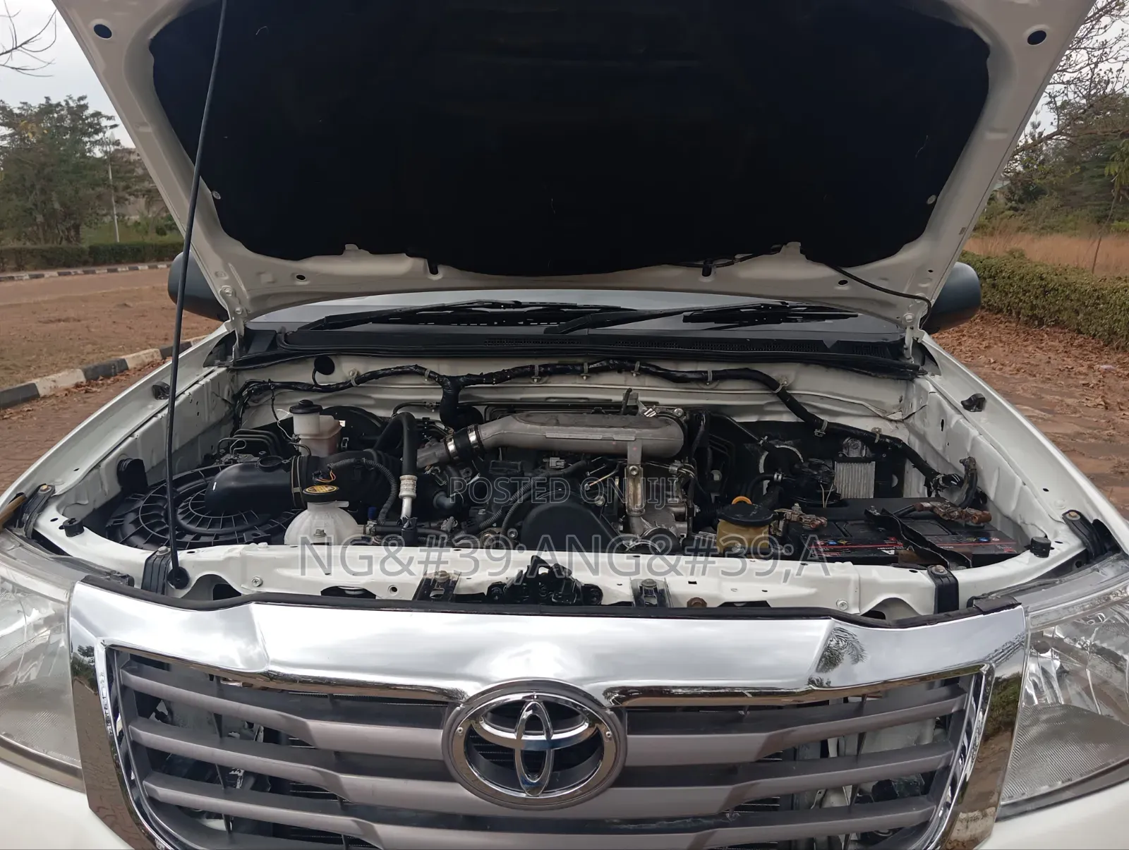 Toyota Hilux 2015 White