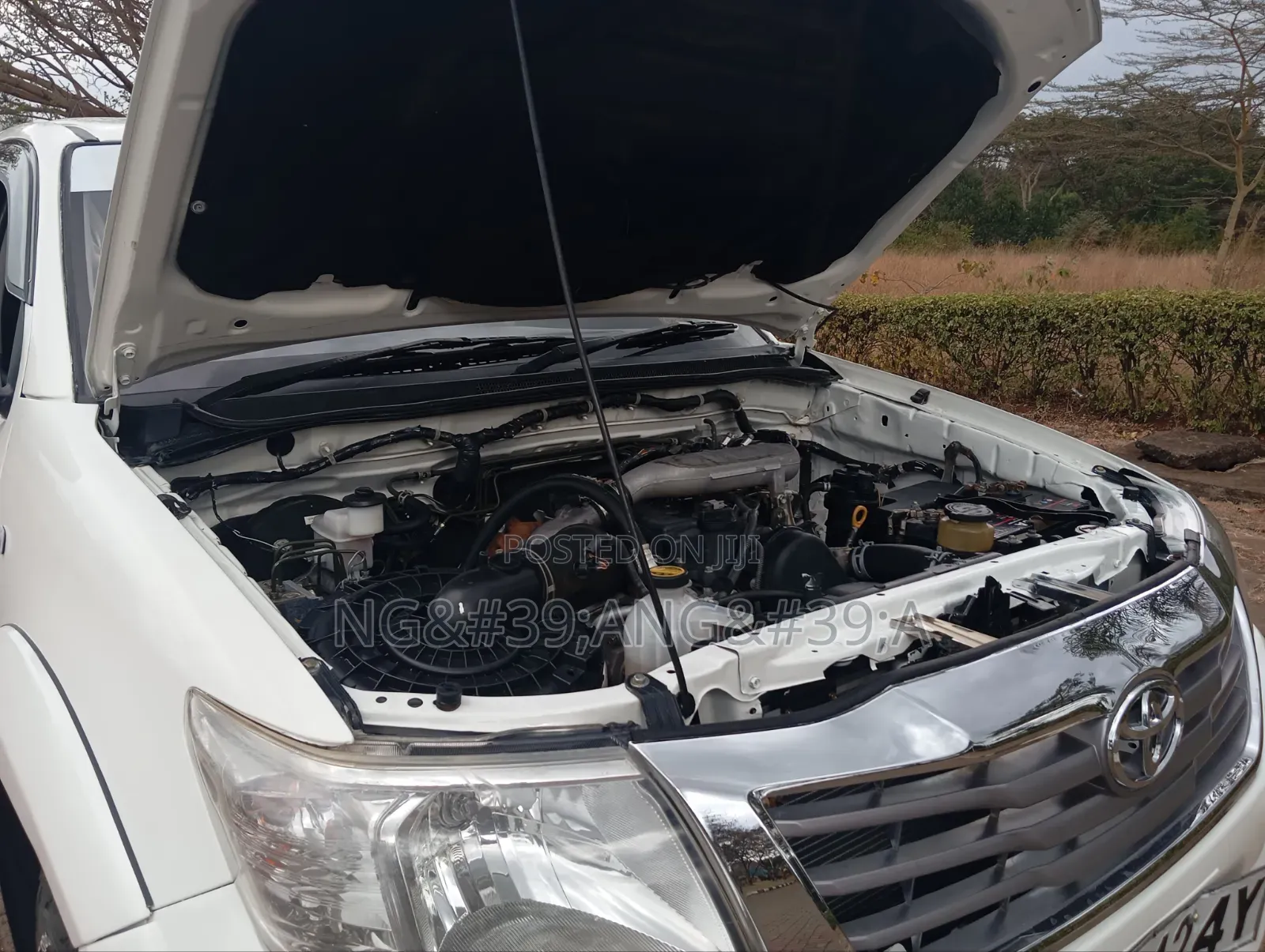 Toyota Hilux 2015 White