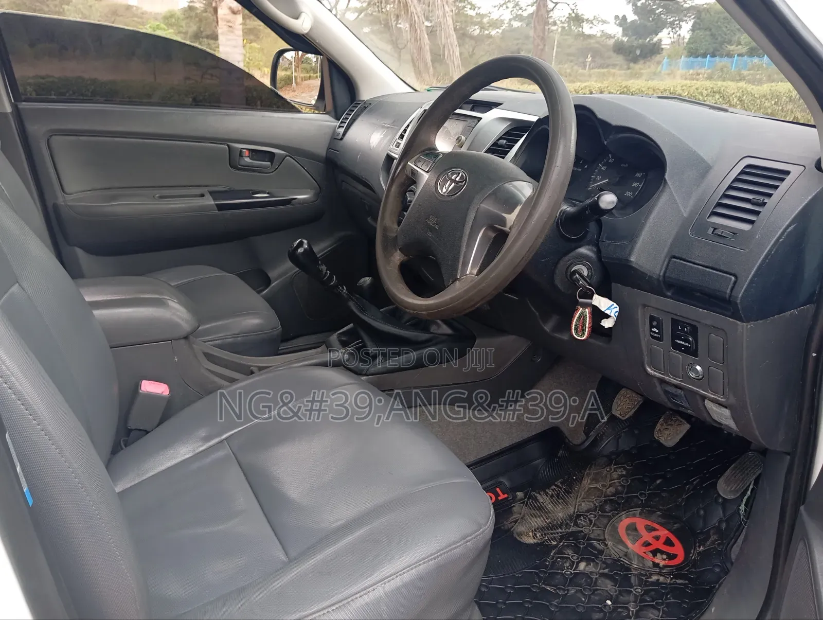 Toyota Hilux 2015 White
