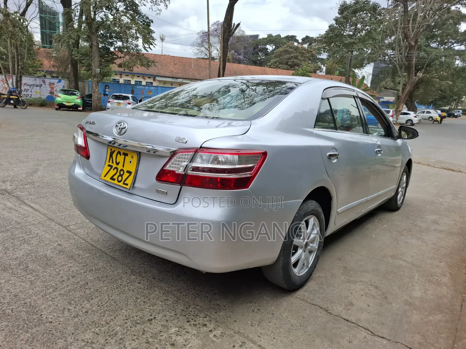 Toyota Premio 1.8 FWD 2013 Silver