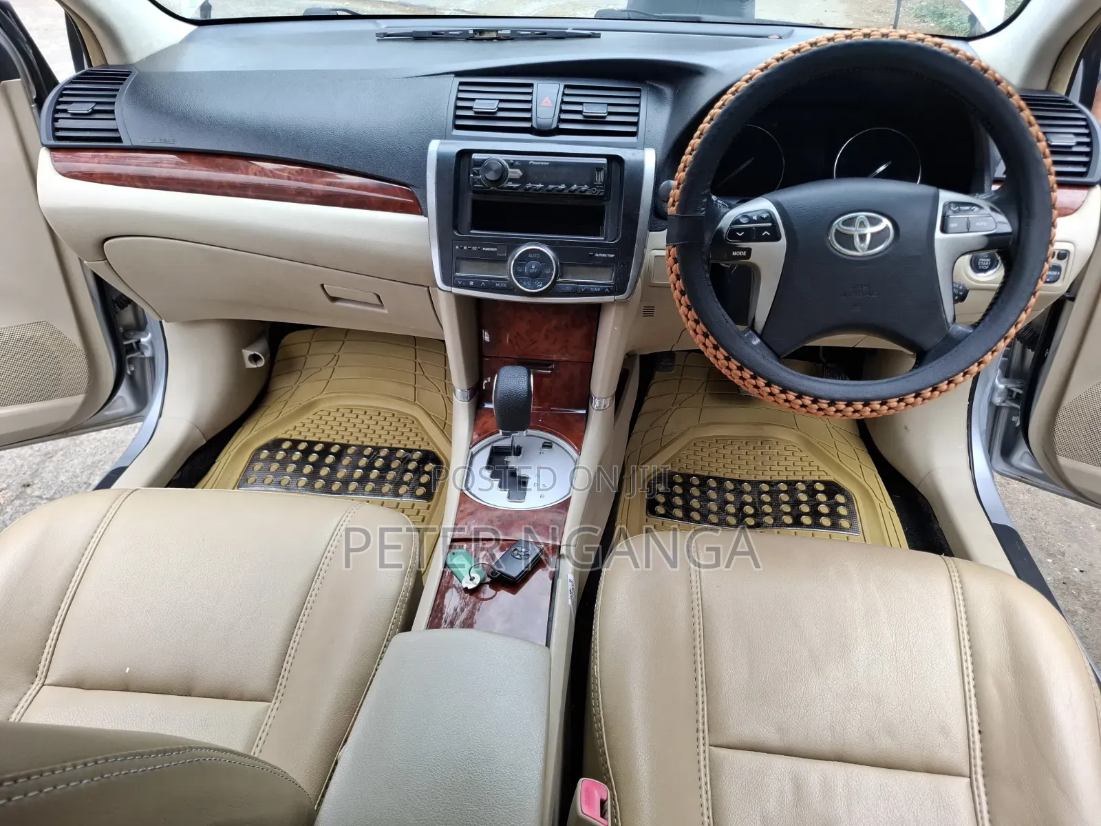 Toyota Premio 1.8 FWD 2013 Silver