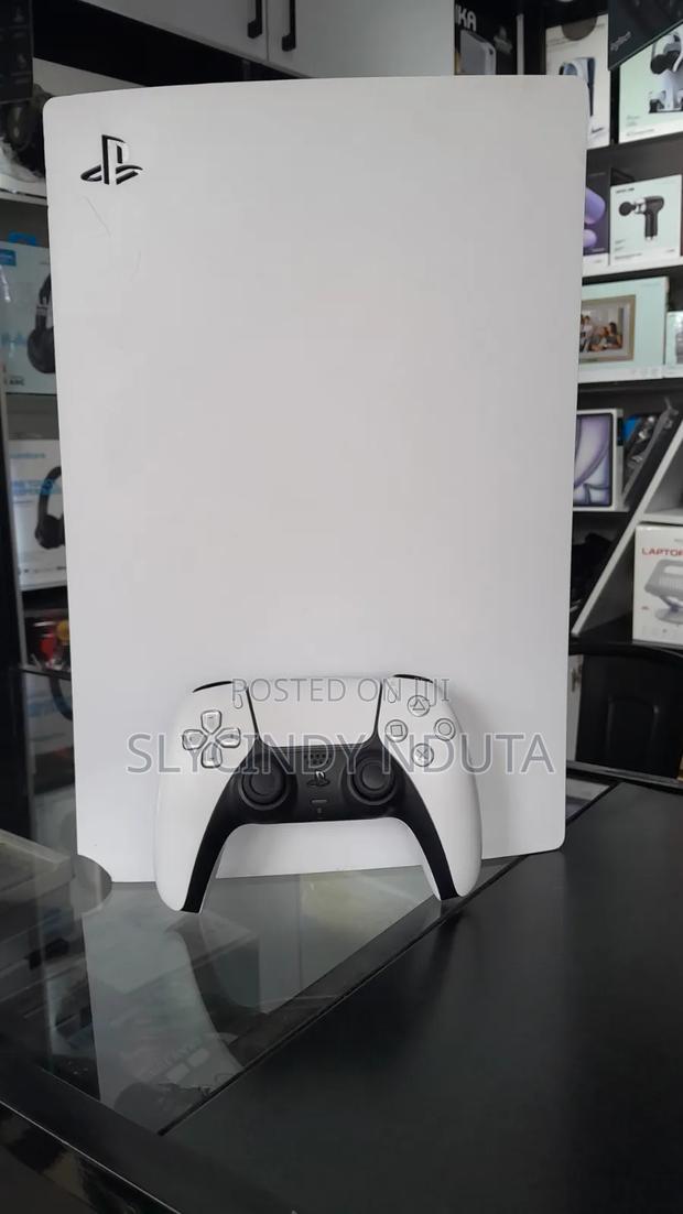 Pre-Owned Ps5 Standard Disc Edition - main view