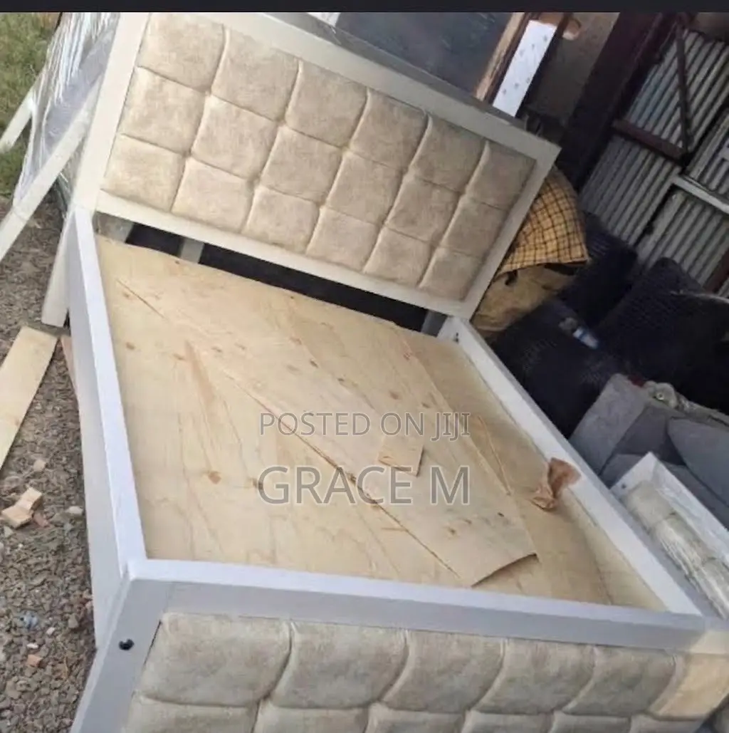 4x6 Mocket Bed (Used 3 Months)
